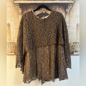 🤎Brown Floral Lace Peplum Top🤎
